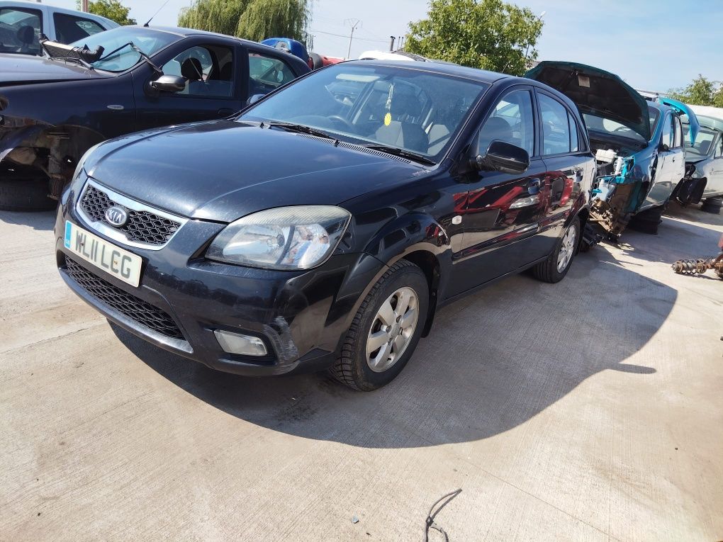 Dezmembram Kia Rio 2010 1.5crdi Euro 4 D4FA Manual