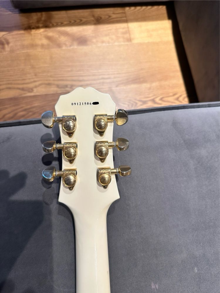 Epiphone Les Paul Custom Alpine White – chitară electrică originală