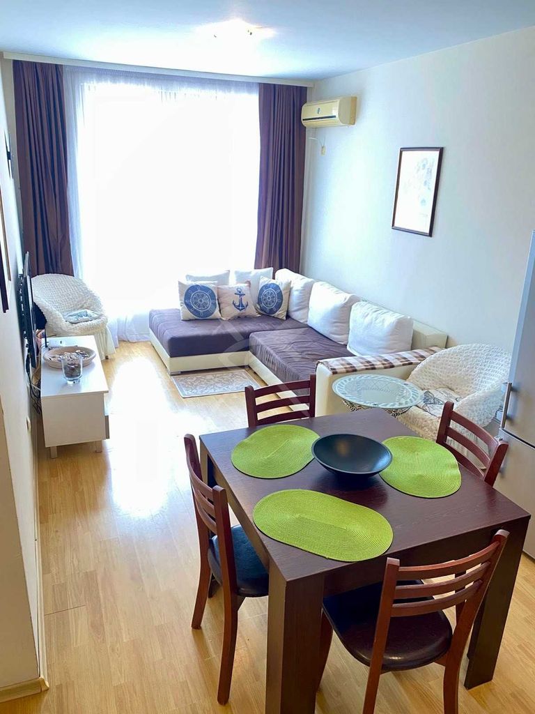 Продава се Двустаен апартамент в Свети Влас - 65 кв.м за 1024 €/кв.м - Снимка #1