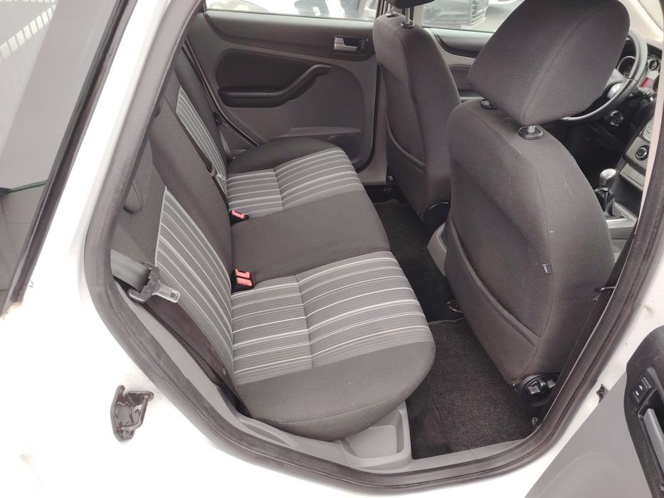 Focus 1.6 benzina 2011 euro 5 Bi xenon