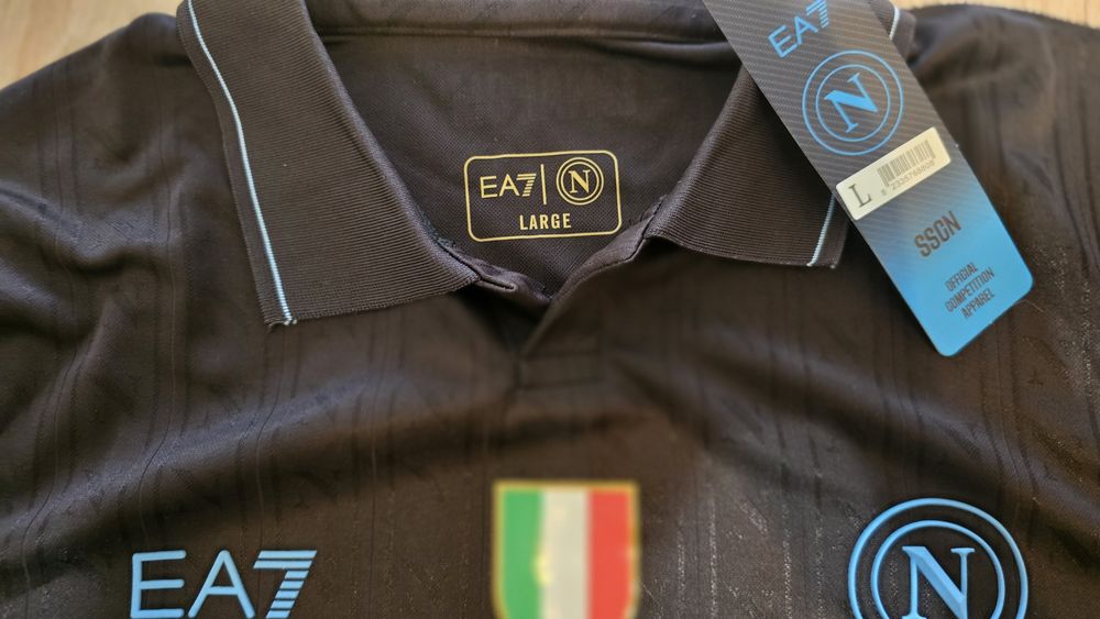 Тениска на Наполи