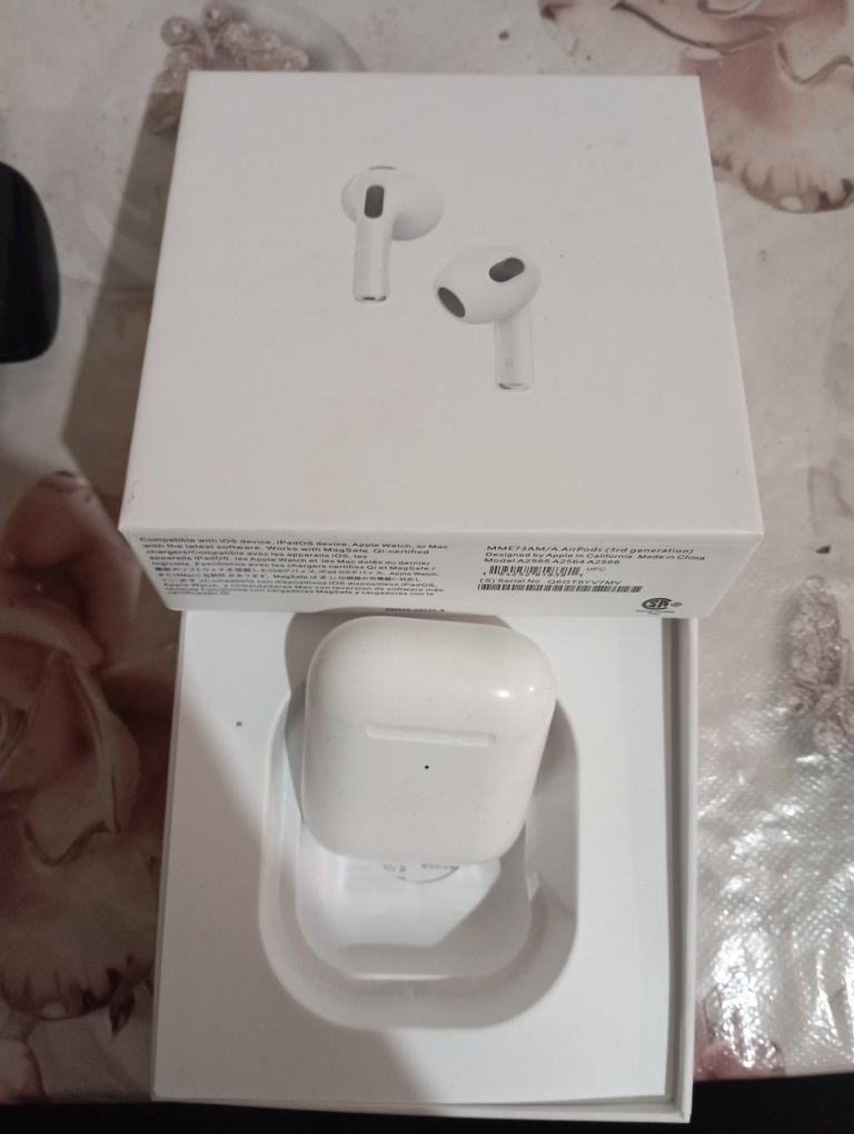 Redmi 7 2/16 + airpods 2/2 Dubai sotiladi srochniy narxi 500.000 kami