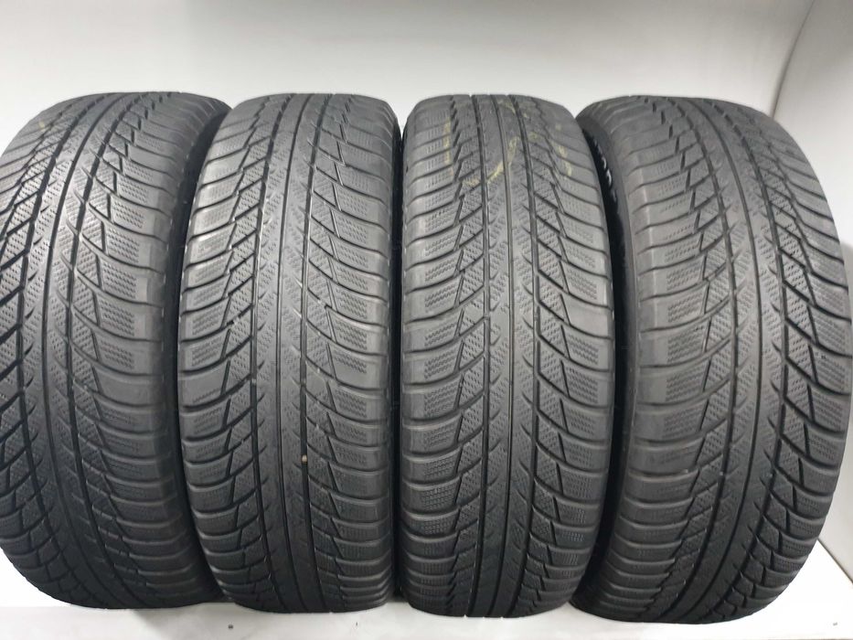 Anvelope Second Hand Bridgestone Iarna-215/65 R17 99H,in stoc R18/19