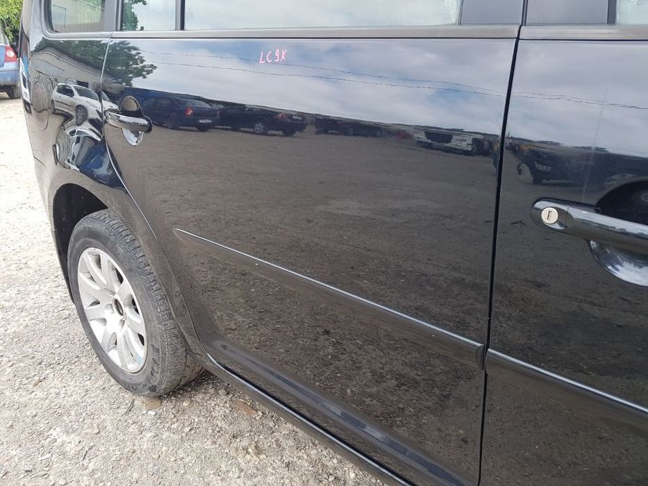 Usa / Portiera Dreapta Spate VW Touran Facelift 2007 - 2010 Cod Culoare LC9X