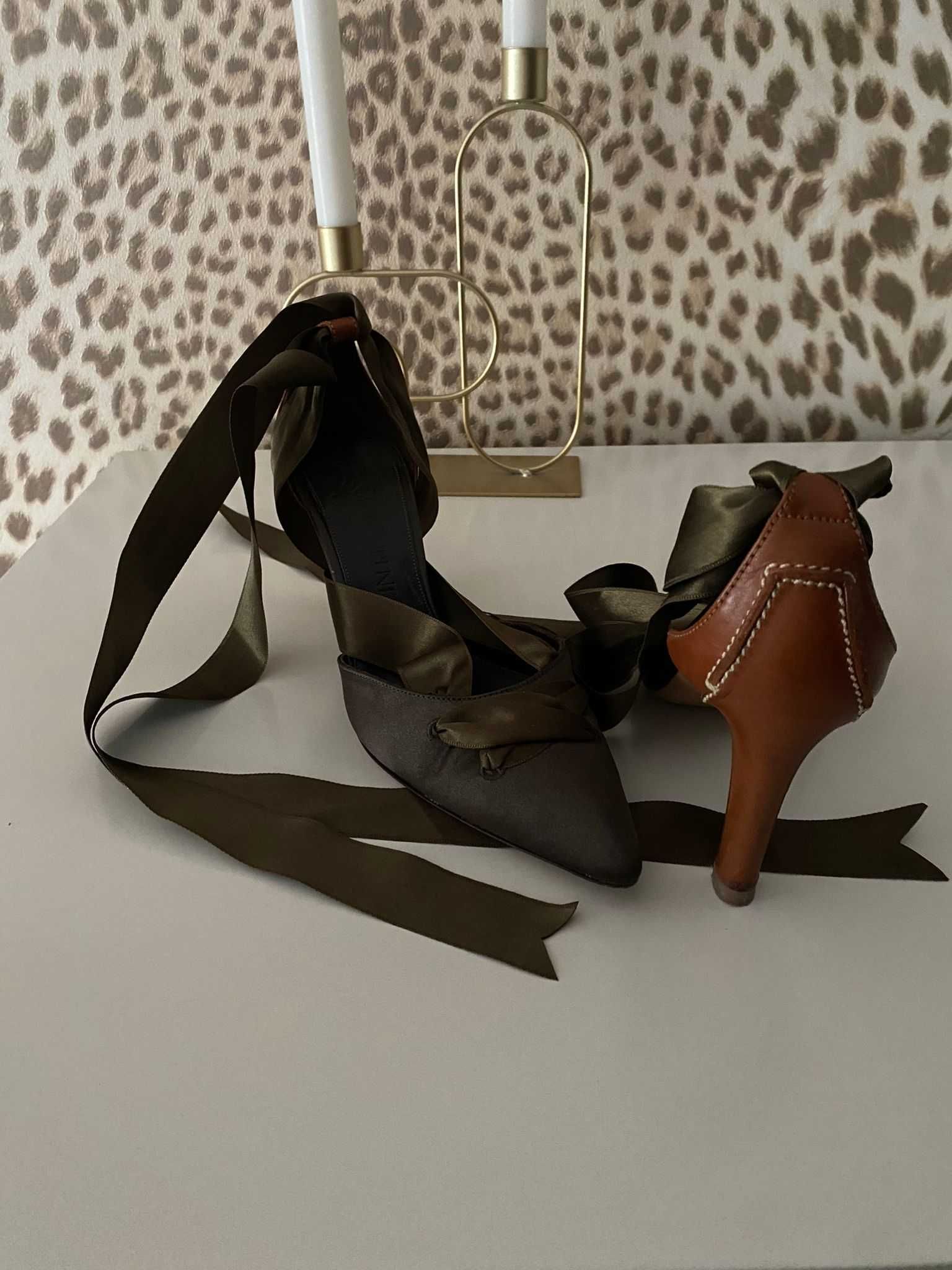 Pantofi Yves Saint Laurent khaki