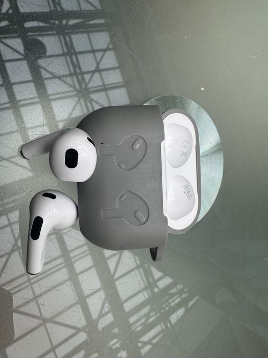 Продаю airpods 3 в идеалным состоянии