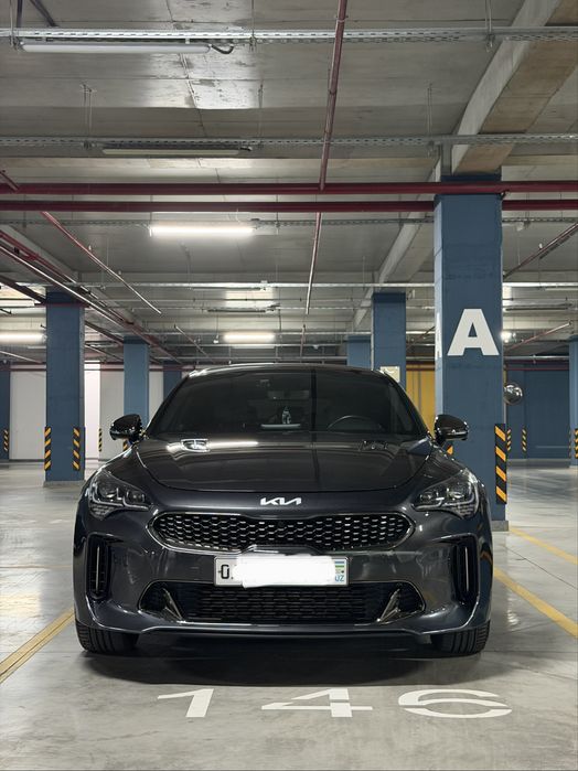 Kia Stinger 3.3 twin turbo