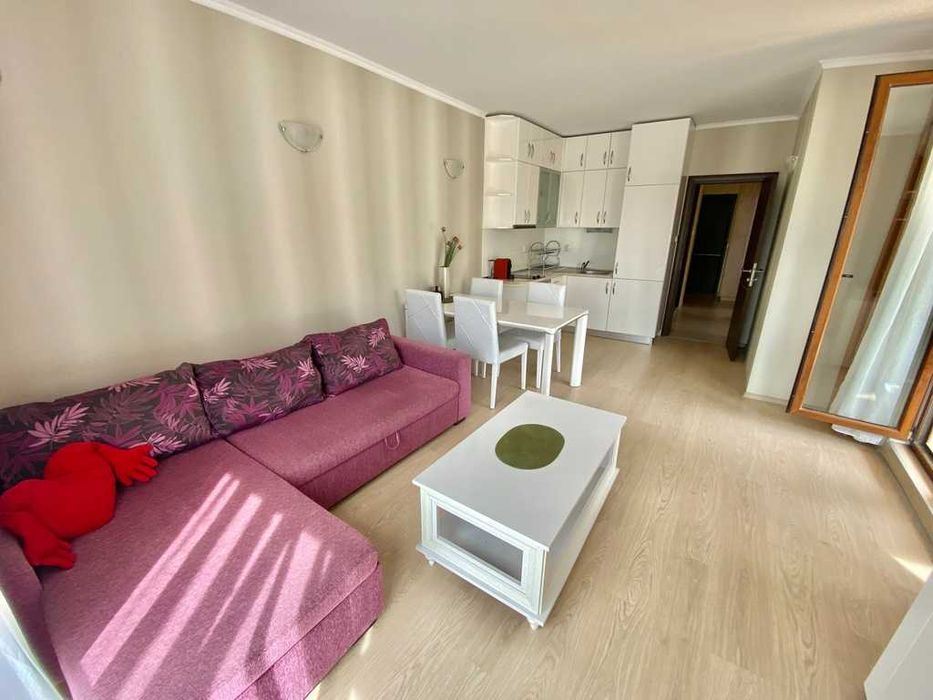 Обзаведен тристаен апартамент в к-с „Harmony Suites 2“