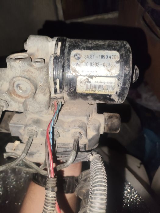 Продам запчасти на БМВ