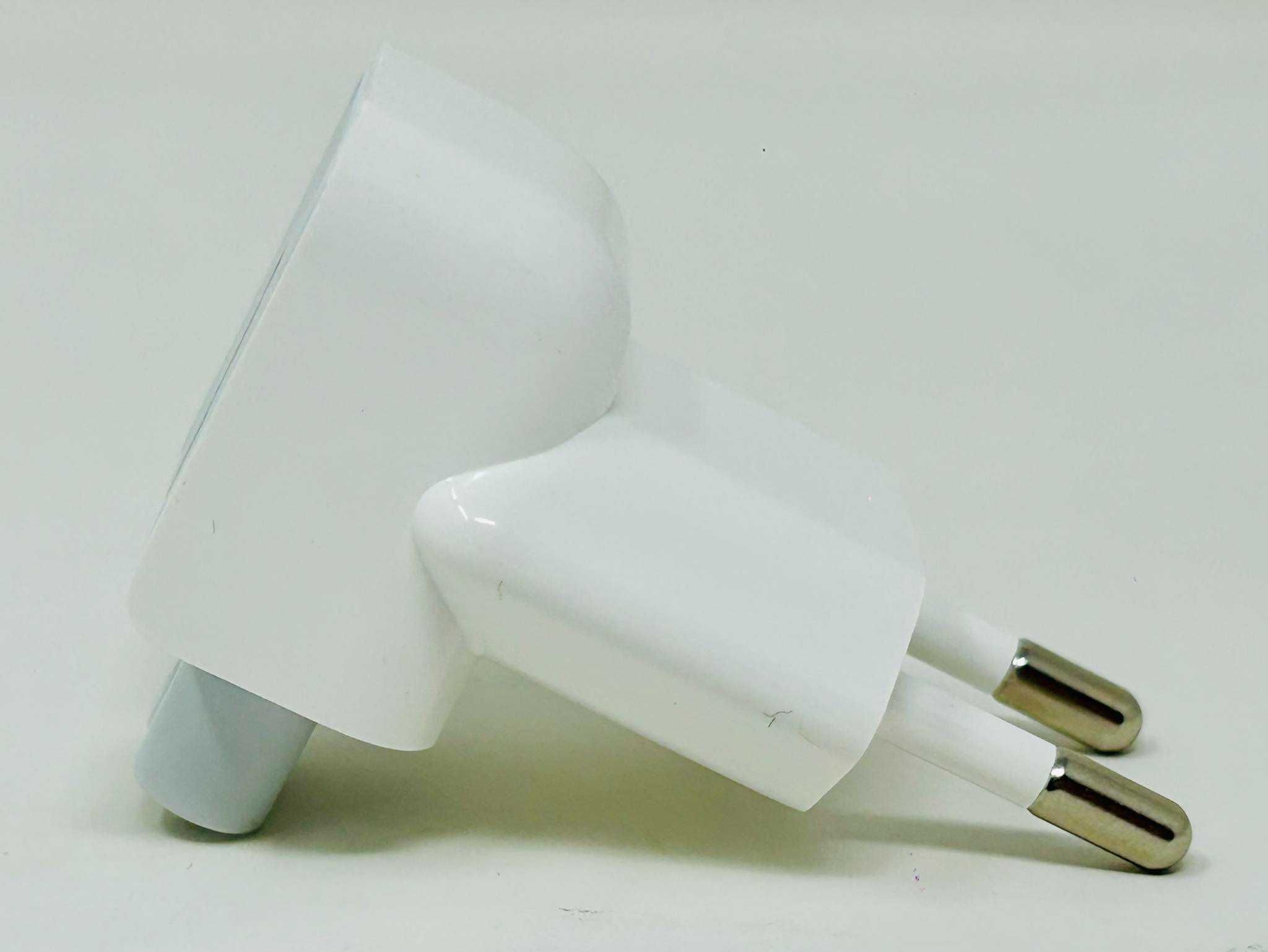 Оригинален Адаптер / EU Преходник/ Macbook AIR PRO Apple