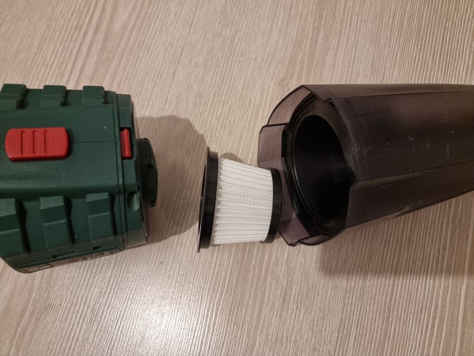 Masina de gaurit/insurubat, aspirator