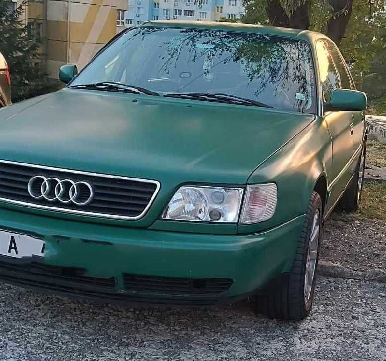 Лек автомобил АудиA6 2,6 Quattro 1994