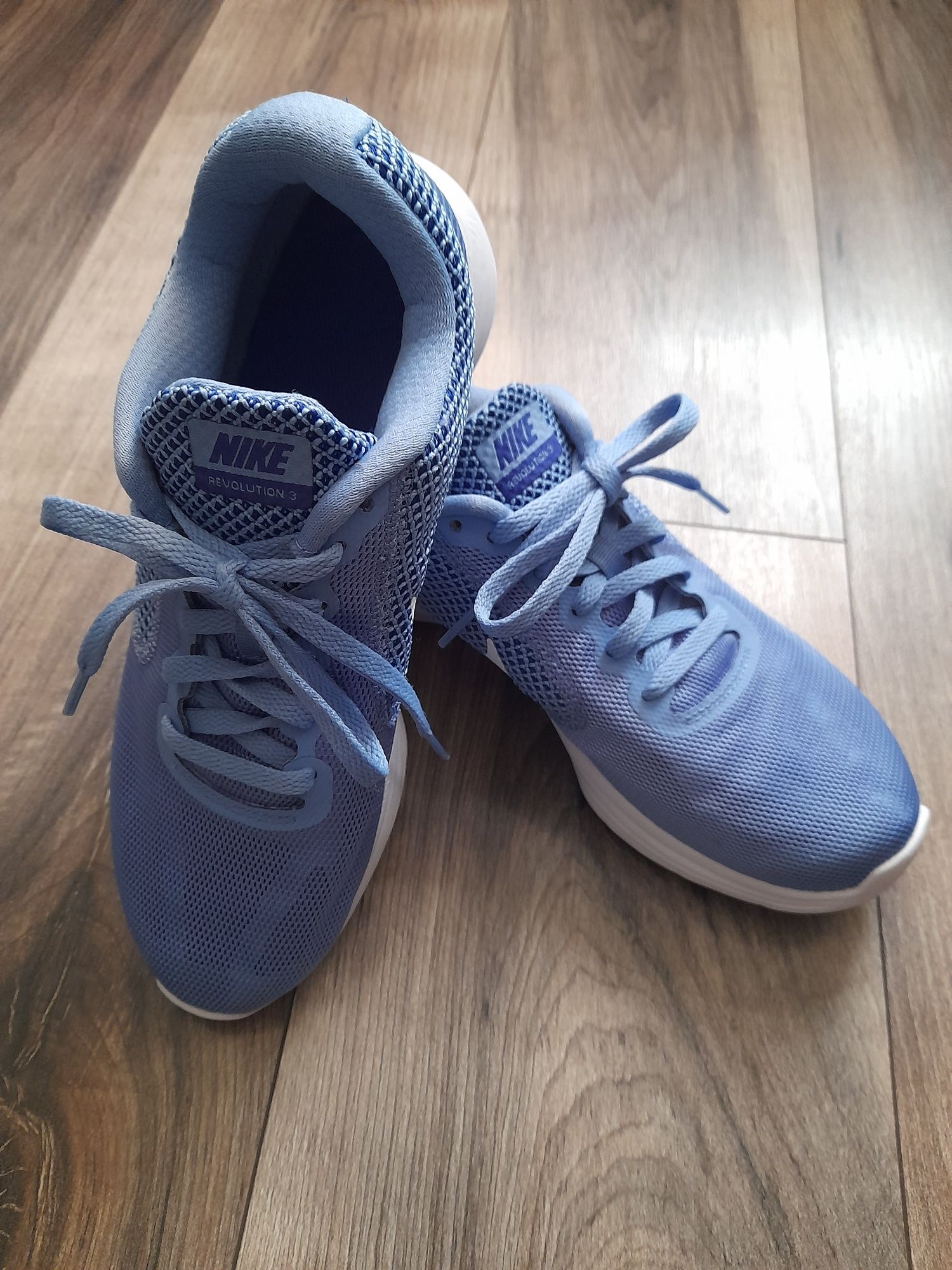 Nike  react infinity run fk 3 ,Reebok Zig Dynamica