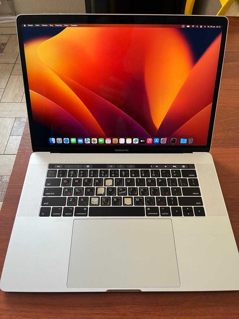 MacBook Pro 15 дюймов (Mid 2017)