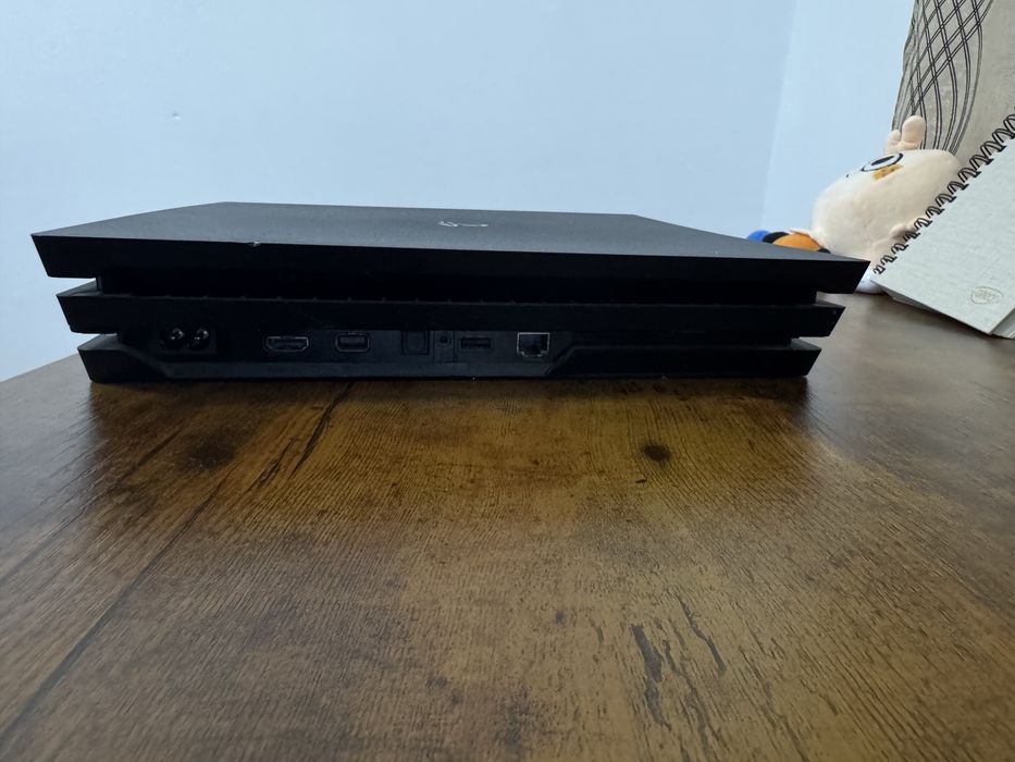Playstation 4 Pro + jocuri