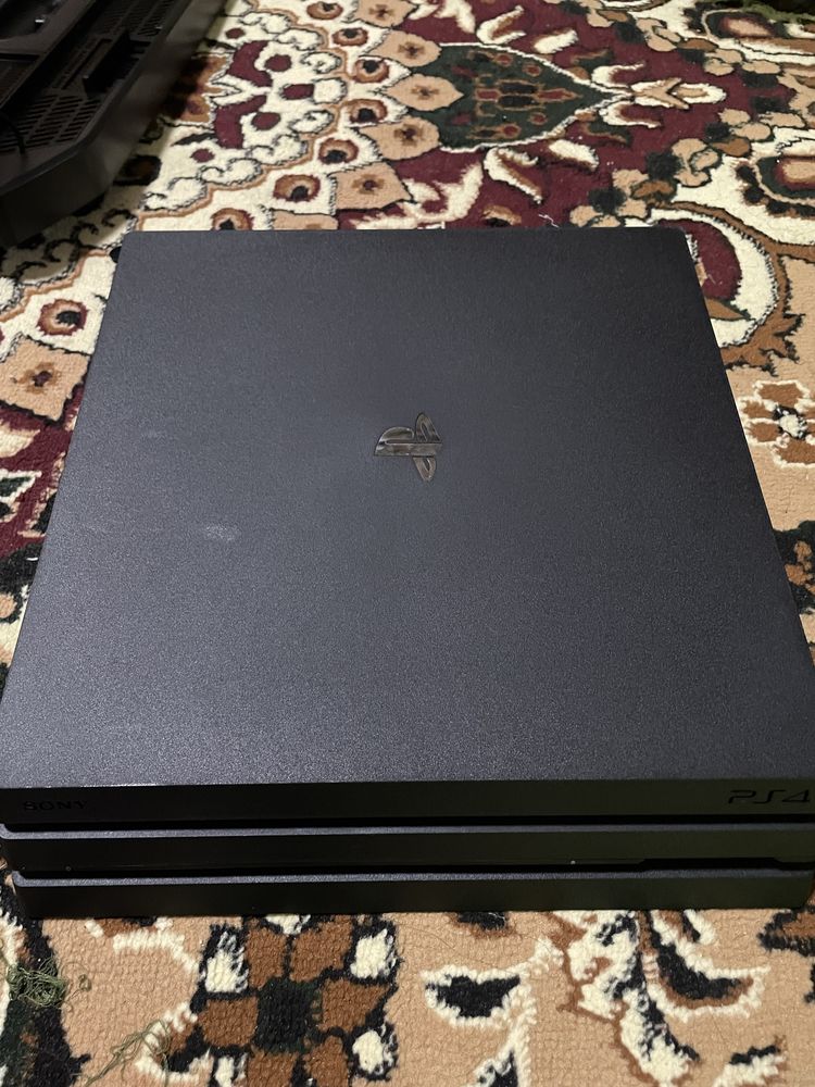 Playstation 4 pro 2 trb