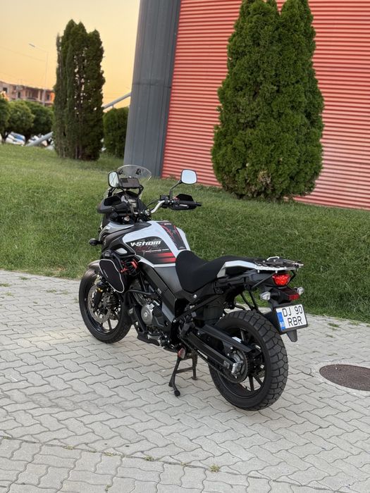 Suzuki dl-650 V-Strom Sport Adventure Tourer