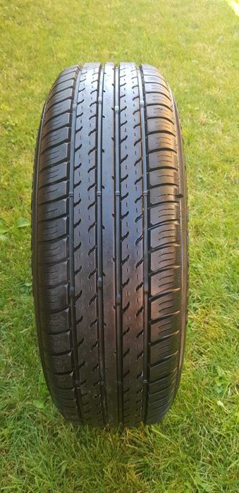 Vând 4 cauciucuri de vara + rezerva