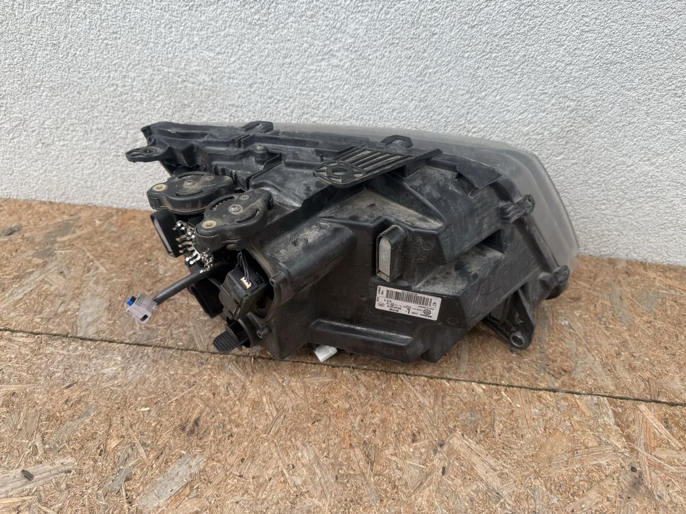 Far stanga VW Amarok Xenon Adaptiv + LED Original Europa
