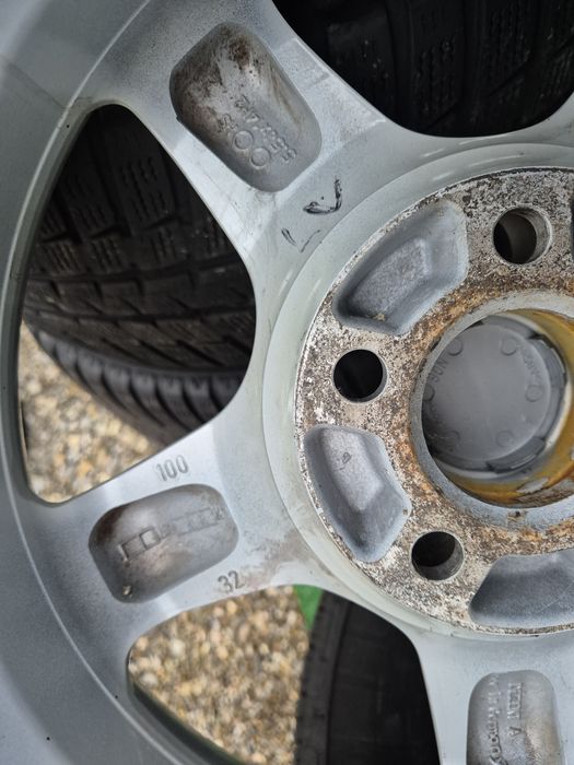 Vând jante+cauci 5/100/14 Skoda Fabia,Wv Polo,Seat Ibiza 185/60/14 noi