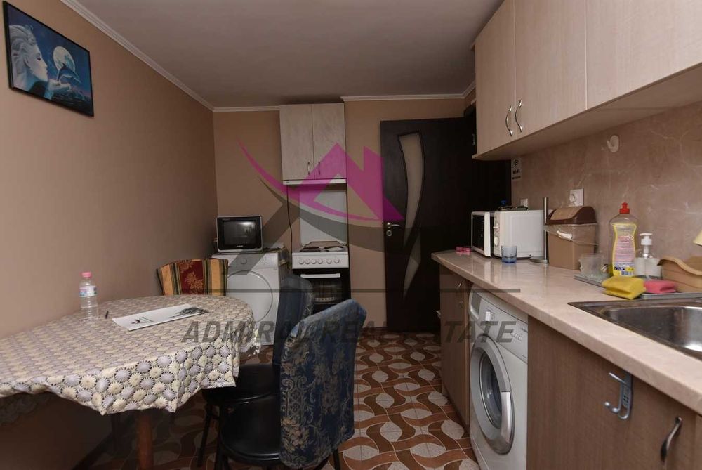 Продава се Тристаен апартамент в Варна, Център - 60 кв.м за 2767 €/кв.м - Снимка #4
