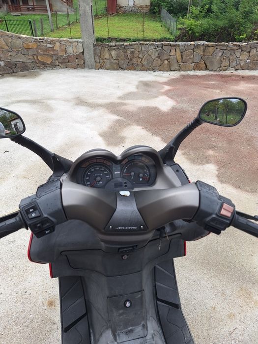 Vând scuter 4t Aprilia Atlantic 125cc