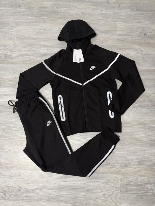 Nike Tech Fleece спортен екип