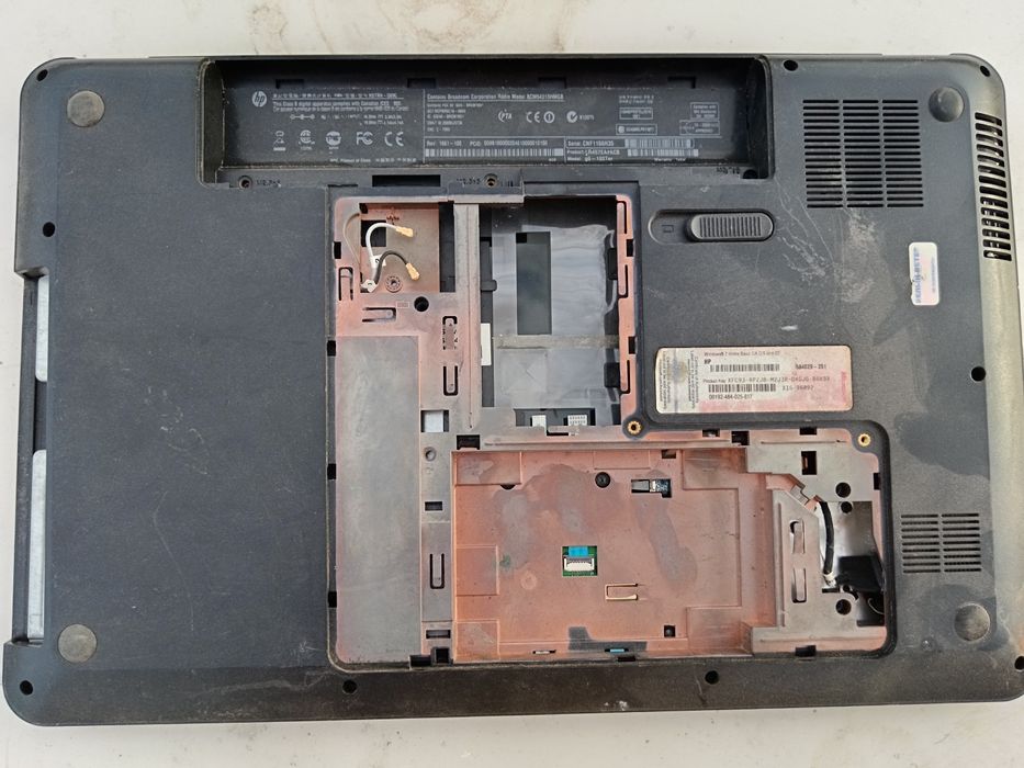 Корпуса HP G6 количество 2шт