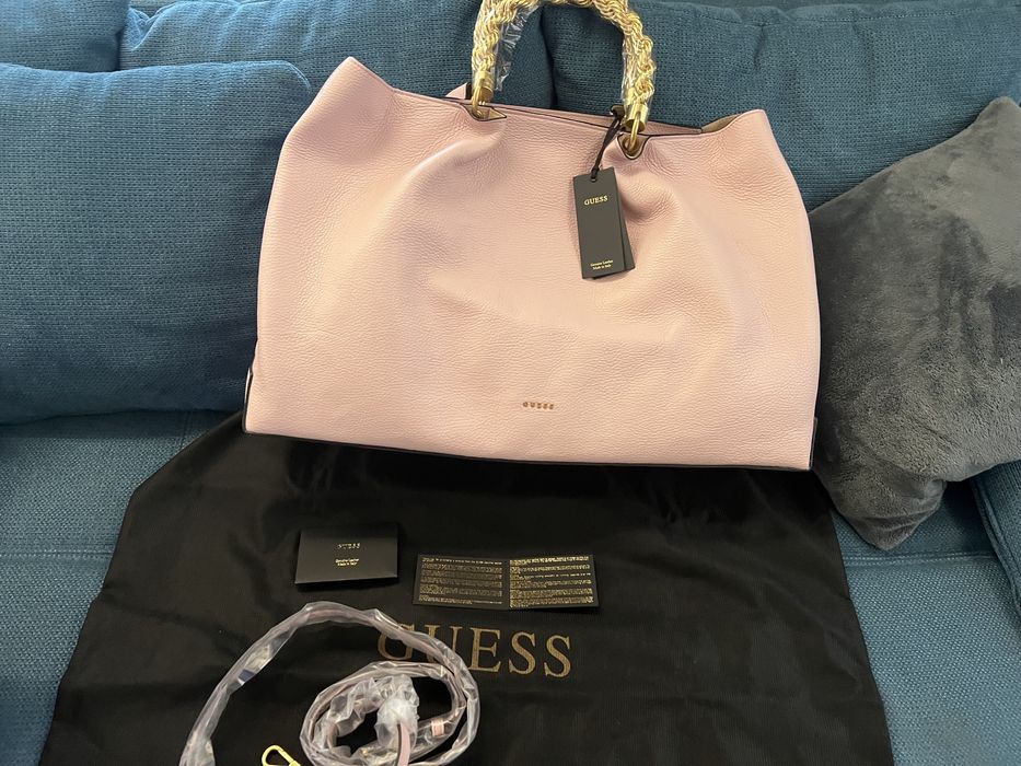 Чанта GUESS.Нова, XL size. С етикети,торбичка,всичко от до.100% ориг.