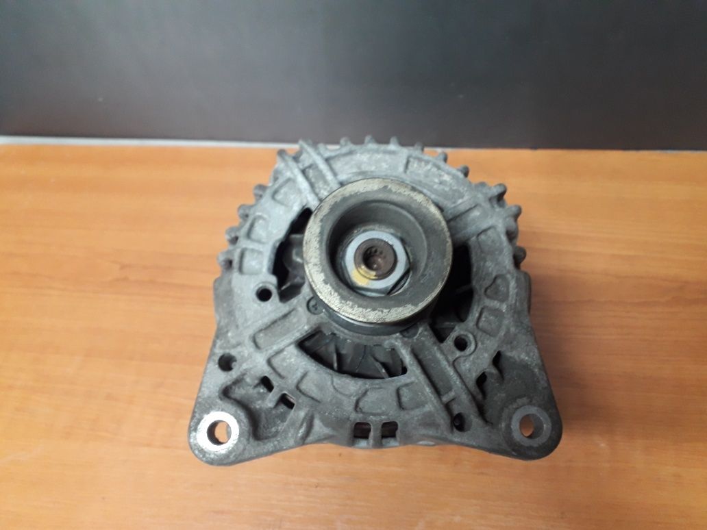 Alternator renault scenic 2  megane 2 laguna 2 trafic opel vivaro niss