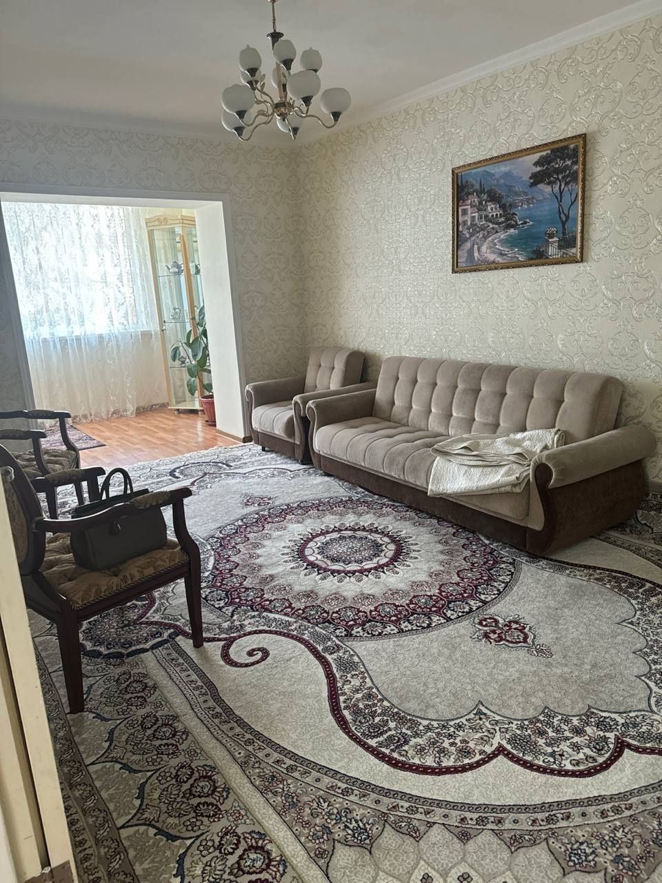 3-комнатная квартира на ул. Бобура (парк Бобура)..