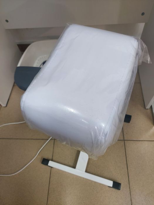 Стойка за педикюр, чисто нова