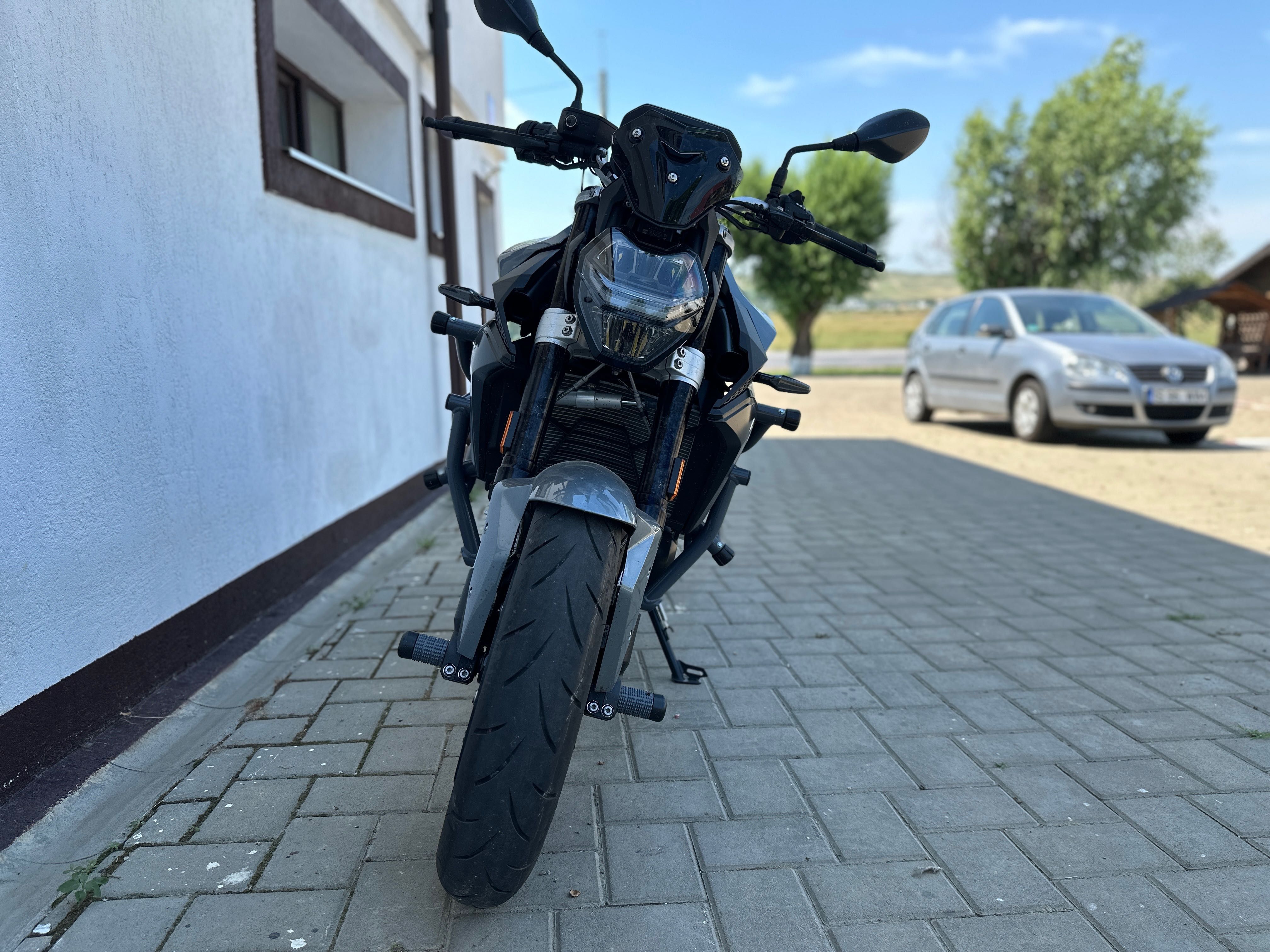 Motocicleta BMW F900R