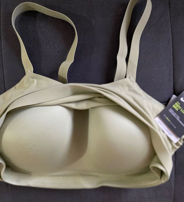 Nike спортно бюстие