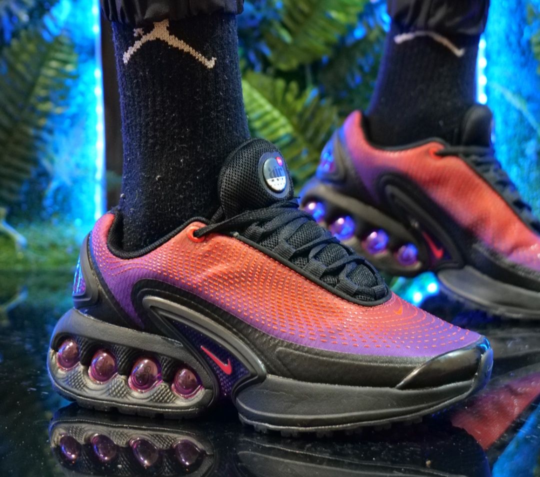 Nike Air Max DN – мъжки маратонки Черно и бордо