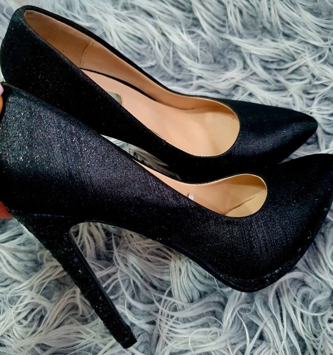 Pantofi cu toc stiletto 37
