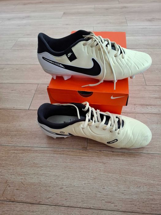 Vand Nike Ghete de fotbal Tiempo Legend 10 Academy FG/MG marime 44.5