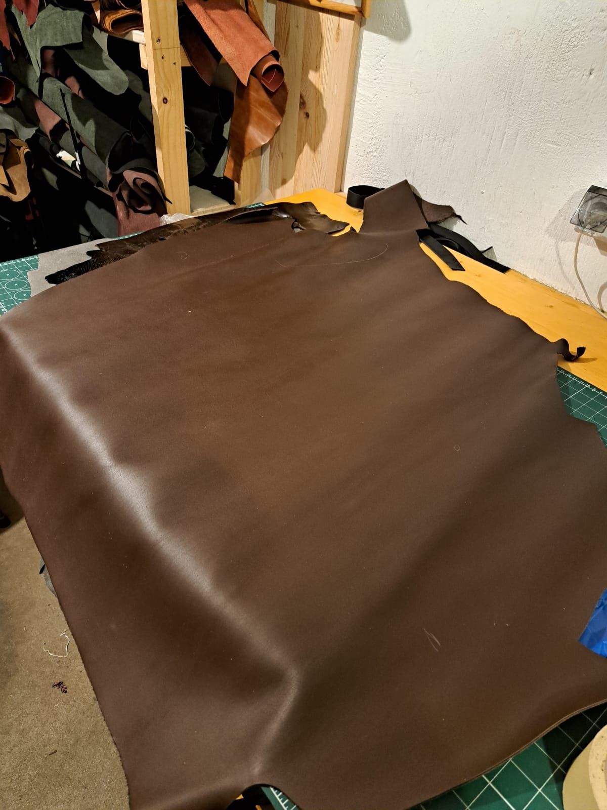Piele naturala tabacita, la metru, marochinarie, leather handmade