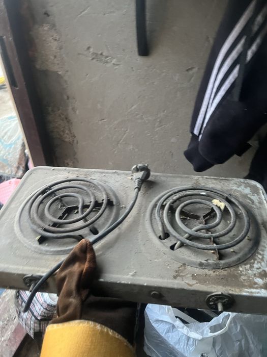 Продам плитку 2 Комфортный но 1комфорт не работает