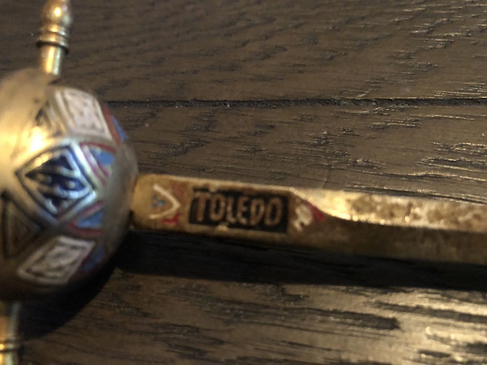 Sabie miniaturala Toledo,metalica cu garda