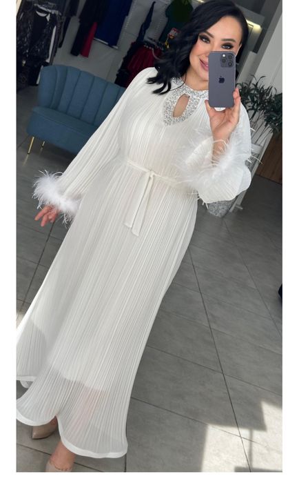 Продам платье нарядное, вечернее