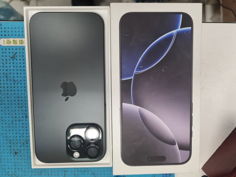 Продаётся айфон 16 про мах 256