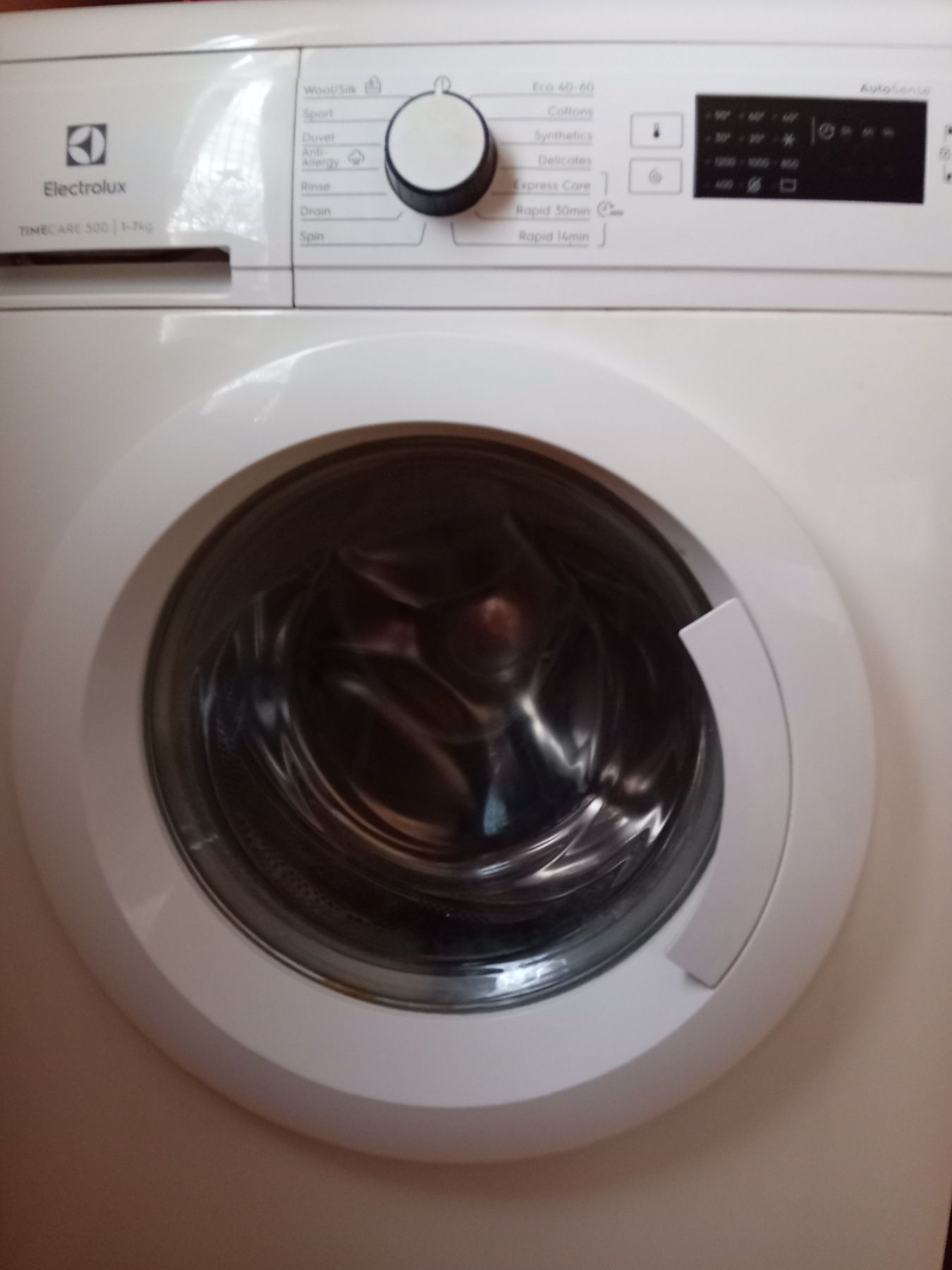 Продавам пералня Ariston, Beko.