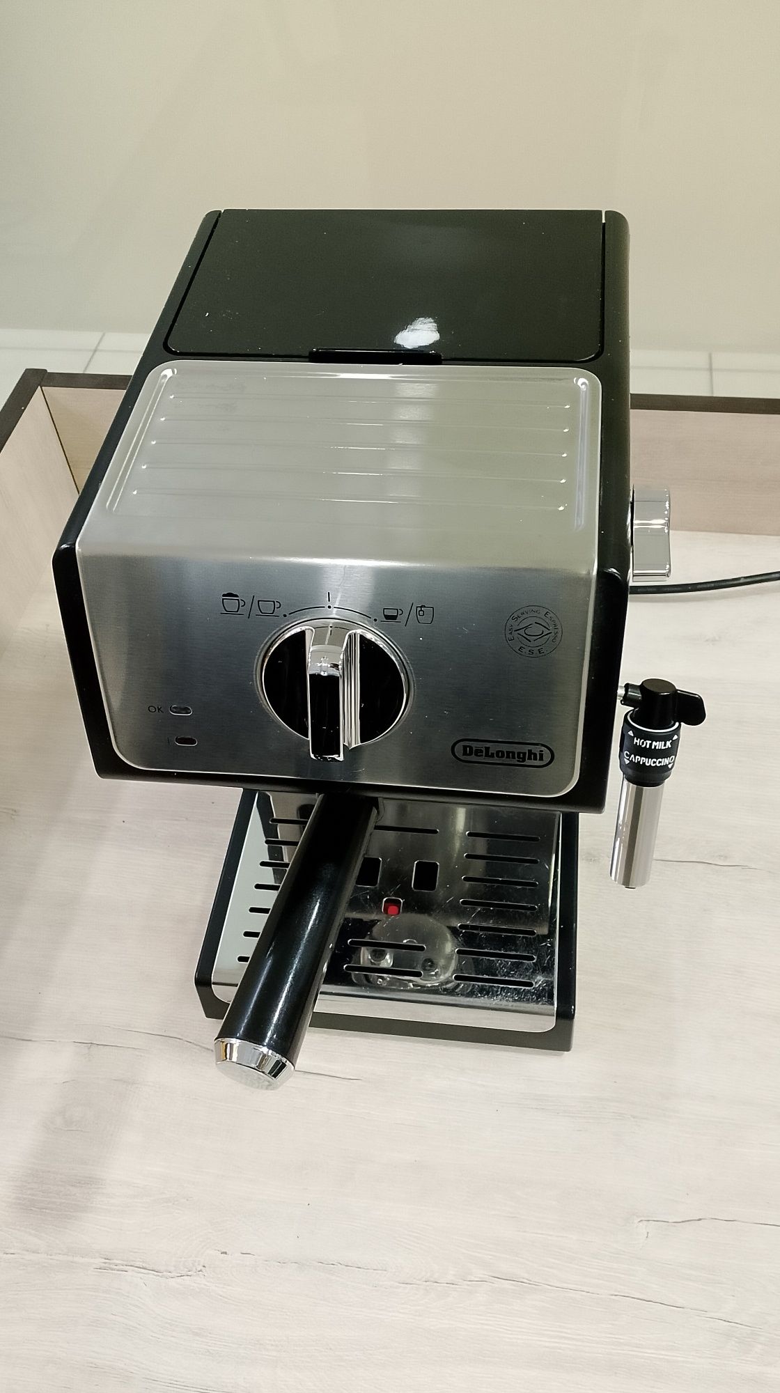 Kofe mashina delonghi