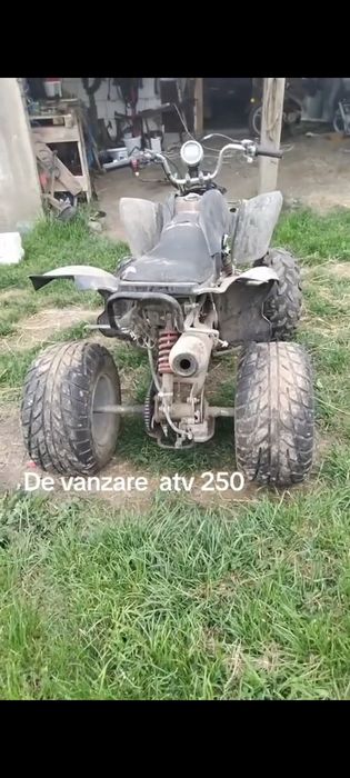 Vând sau schimb  atv 250 defect