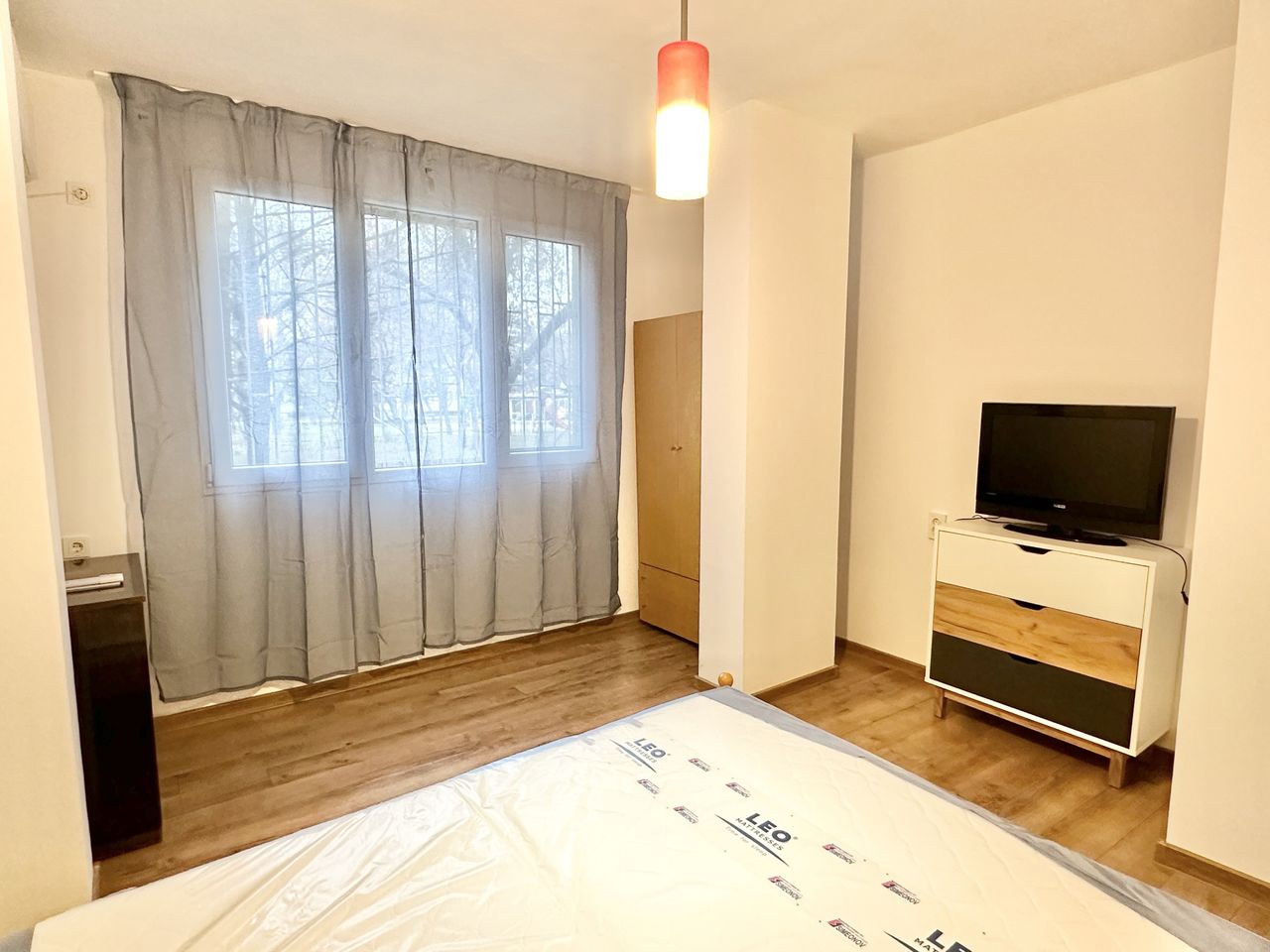 Дава се под наем Тристаен апартамент в Благоевград, Запад - 75 кв.м за 331.5 € - Снимка #9