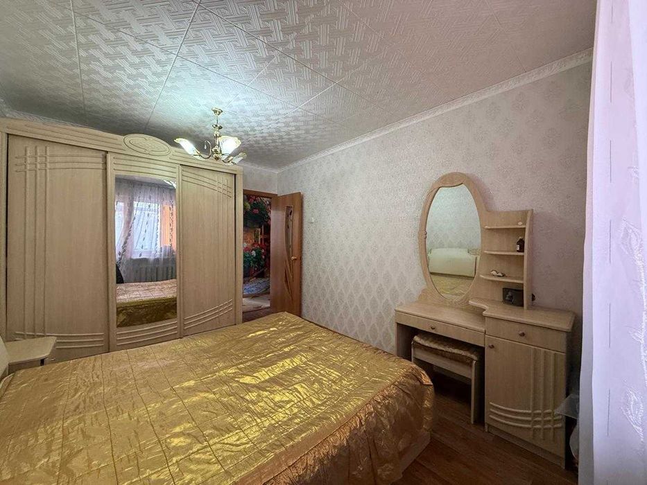 Продам 2 комнатную квартиру в 7 мкр (р-н ТД Махаббат)