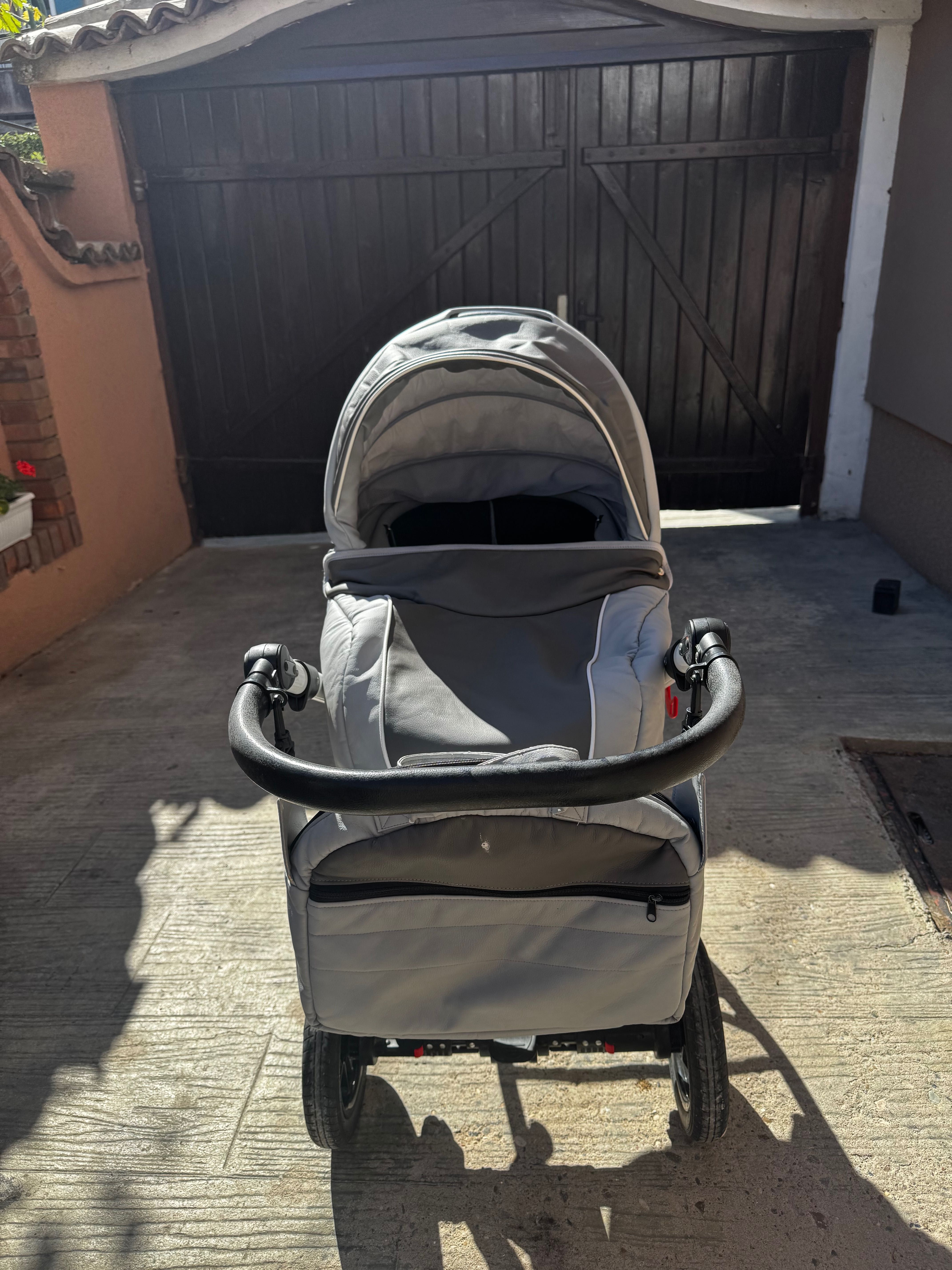 Бебешка количка vogue eco silver NIO