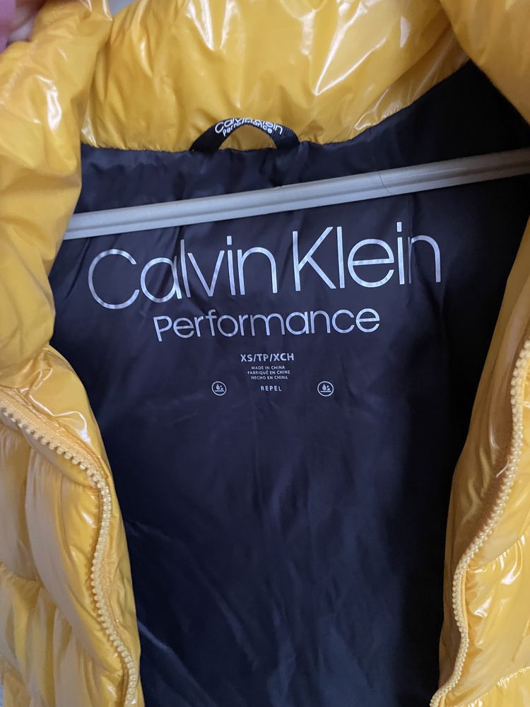 Пухен елек Calvin Klein