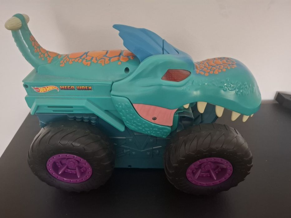Hot Wheels, детска играчка.